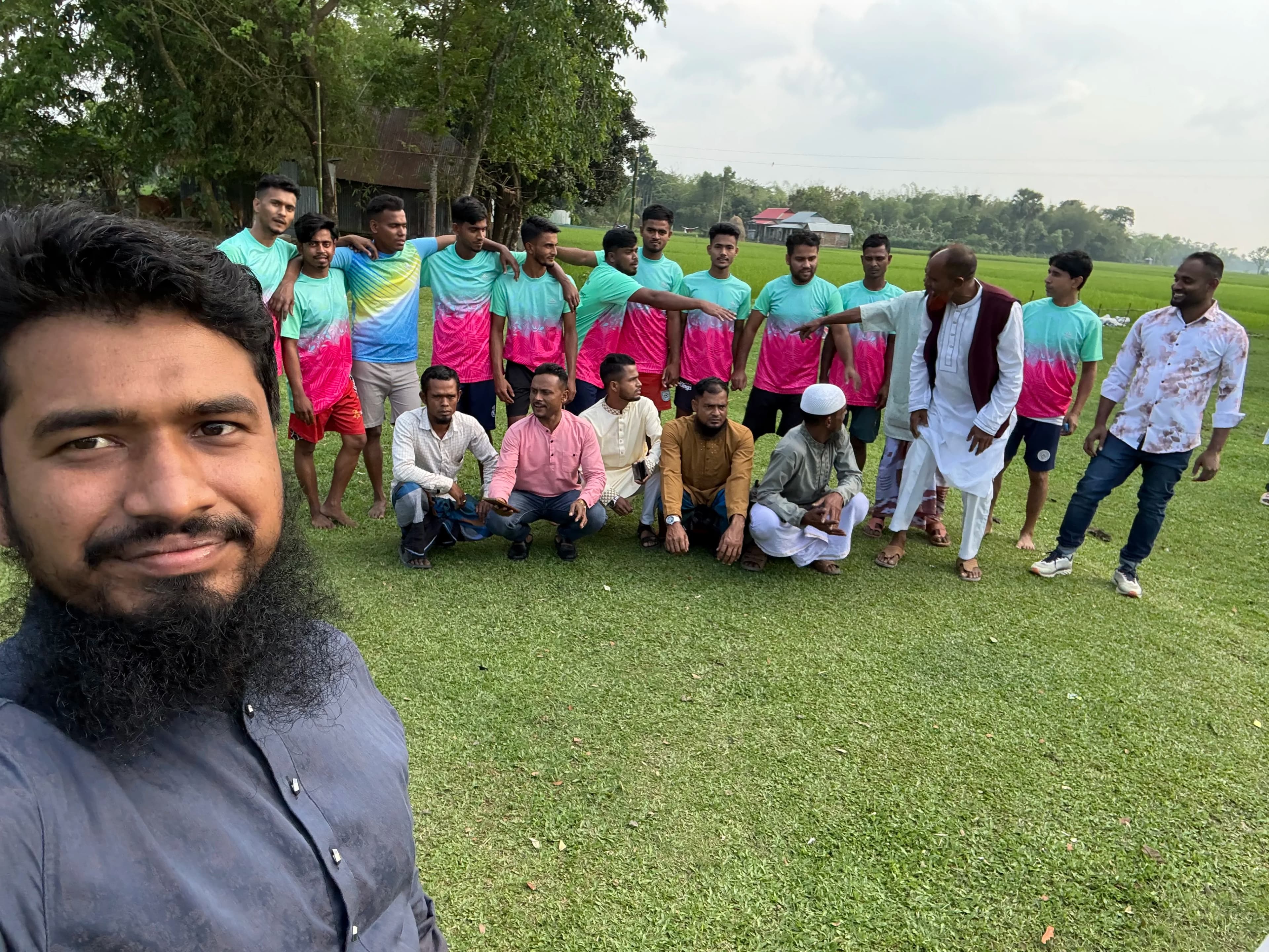 বিবাহিত বনাম অবিবাহিত ফুটবল ম্যাচ